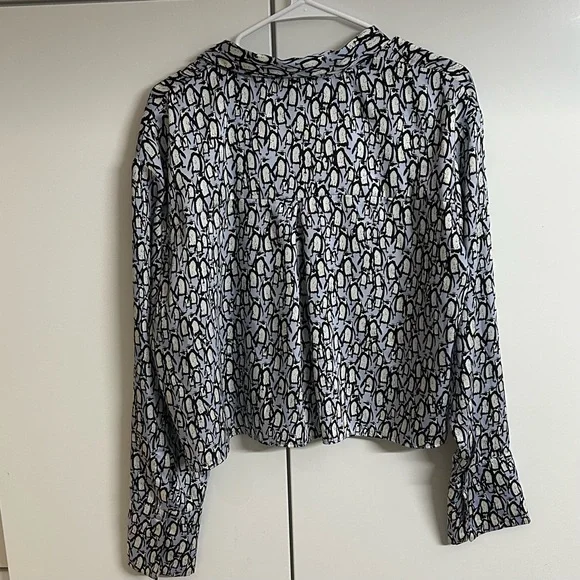 Zara Cropped Blue Penguin Print Button Down Shirt.  Size XL - Picture 4 of 5